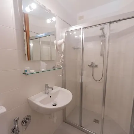 Hotel Ambra 3*