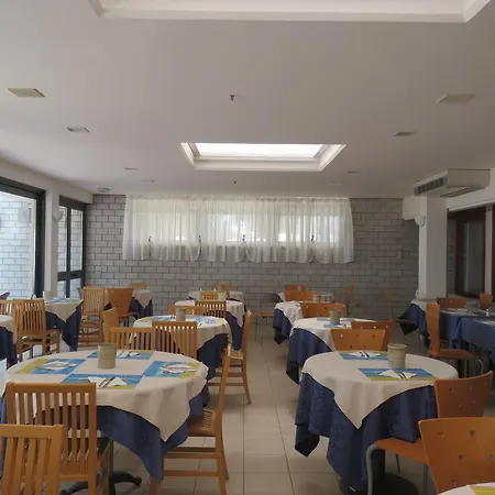 Ξενοδοχείο Ambra 3*